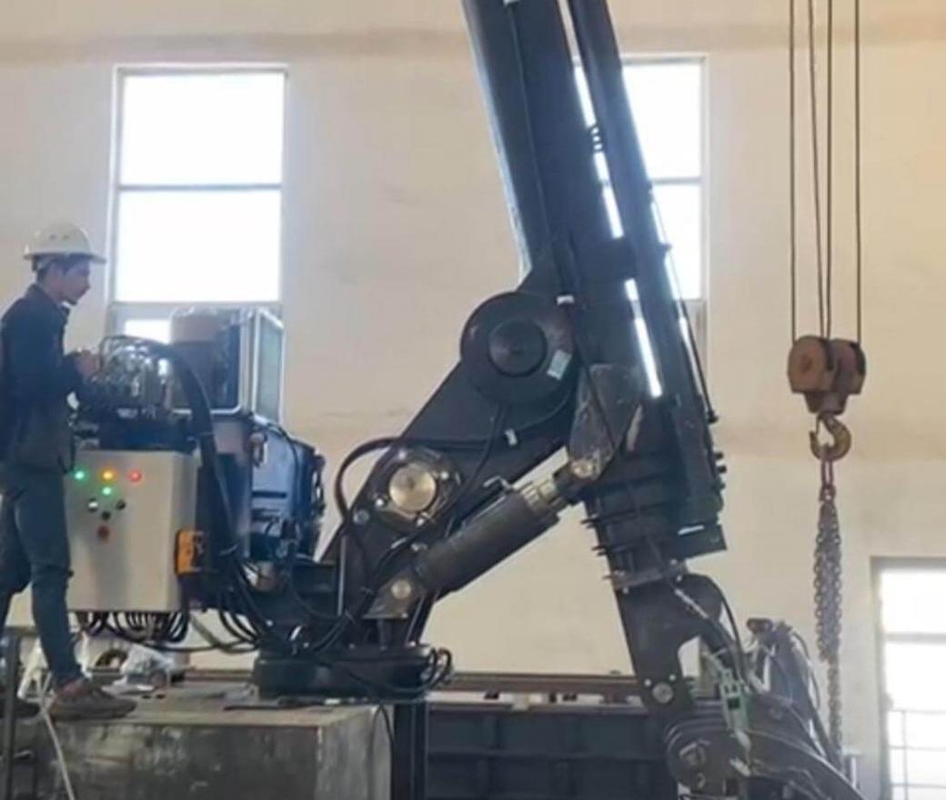  MURATLI HİDROELEKTRİK SANTRALİ Yerli Tasarım Derin Su Izgara Temizleme Makinesi Projesi